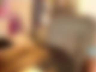 Live cam show with EvelynaGrey - Blonde Hair Shaved Pussy on AdultVida.com
