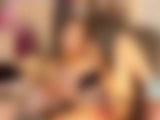 Live cam show with EvelynaGrey - Granny Blonde Hair on Camsoda