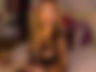 Live cam show with EvelynaGrey - Green Eyes on Camsoda