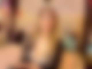 Live cam show with EvelynaGrey - Blue Eyes on Camsoda
