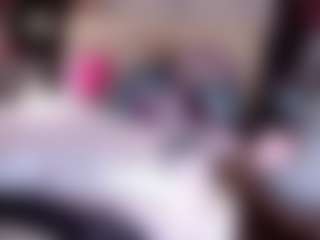 Live cam show with EvelynaGrey - Striptease Granny on intimatelivegirls.com