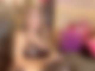 EvelynaGrey's Live Sex Cam Show