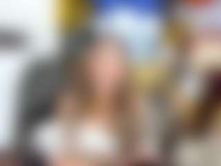 Live cam show with EvelynaGrey - Granny MILF on friskycurves.com