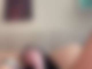 Live cam show with gothicbuttslut - Shaved Pussy on studioflirtlive.com