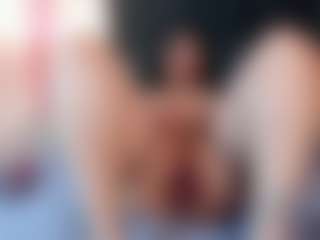 Hanna-Rossee's Live Sex Cam Show
