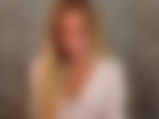 Live cam show with Lady-Alise - Public Mature on TeamSkeetLive