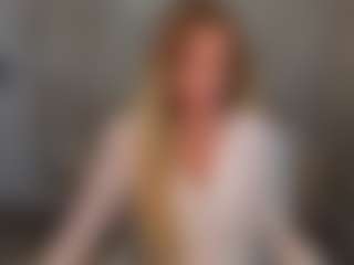 Live cam show with Lady-Alise - Small Tits Mature on Soda Cam