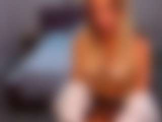 Spettacolo in cam dal vivo con Lady-Alise - Mature Young Adult su Camsoda