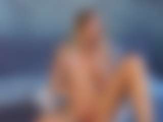 Live cam show with Lady-Alise - Athletic on camtv