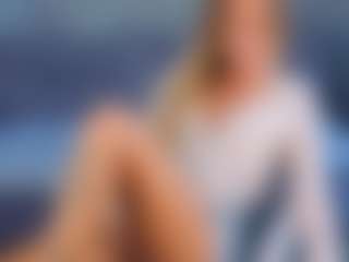 Live cam show with Lady-Alise - Public Mature on PervPlay.com