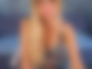 Live cam show with Lady-Alise - Public MILF on alttransgirls