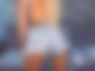 Live cam show with Lady-Alise - Solo on Camsoda