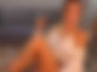 Live cam show with Lady-Alise - Fingering on CamwithHer