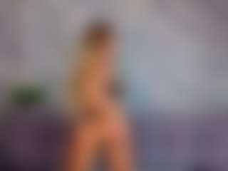 Live cam show with Lady-Alise - Blue Eyes on live.xheat.ai