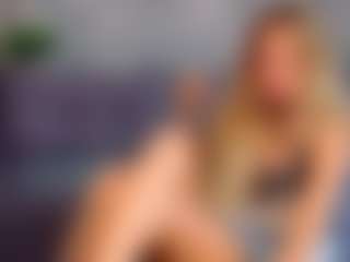Live cam show with Lady-Alise - Public MILF on live.xbliss.ai