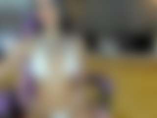 Live cam show with michy-melo - Skinny on Camsoda