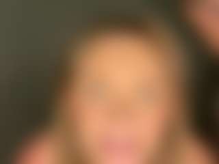 MoonlitCouple's Live Sex Cam Show