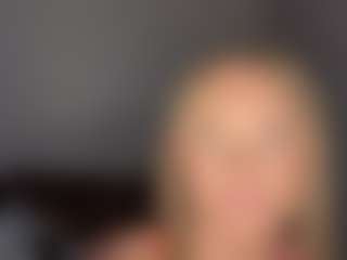 MoonlitCouple's Live Sex Cam Show