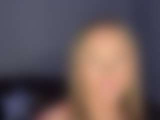 MoonlitCouple's Live Sex Cam Show