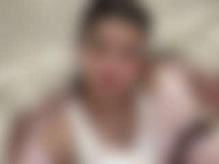 Izabel's Live Sex Cam Show