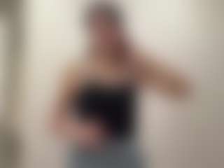 Izabel's Live Sex Cam Show