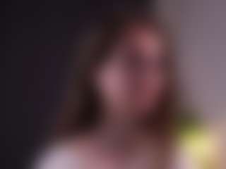 Live-Cam-Show mit SaranGipson - Brown Hair auf Camsoda