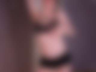 Ester-Henderson's Live Sex Cam Show