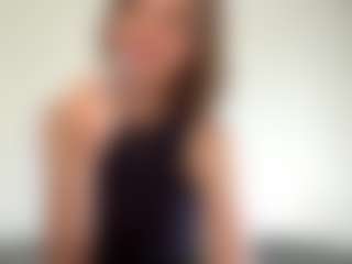 Live cam show with FannieMcgaffey - Upskirt on slutload