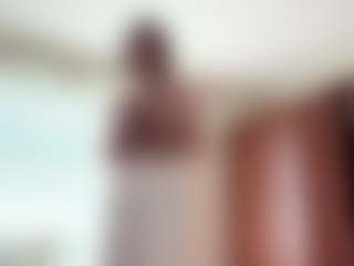 Live cam show with FannieMcgaffey - Wet on StripNow