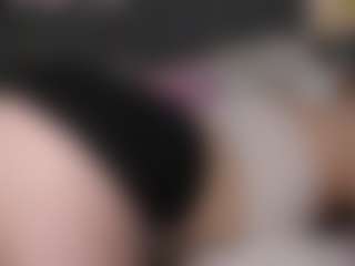 Live cam show with FilomenaDelcine - HD on Camsoda