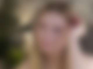 Live cam show with FilomenaDelcine - Genital Piercings on livesuperchat.net