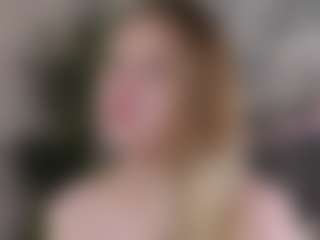 Live cam show with FilomenaDelcine - Nipple Piercings on friskycurves.com