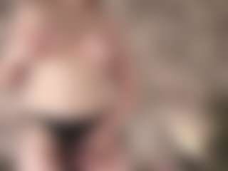 Live cam show with FilomenaDelcine - Nipple Piercings on Fling VIP Chat