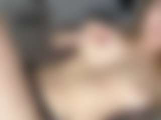 Live cam show with FilomenaDelcine - Striptease on CamClone