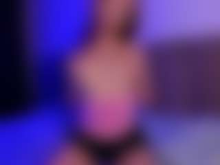 Live cam show with lilyquee - Dirty Talk on Stripli.com