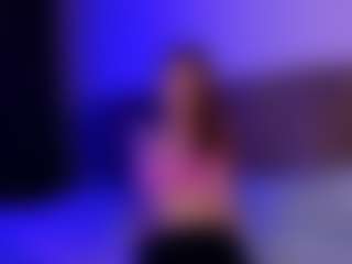 Live cam show with lilyquee - Riding on Camsoda