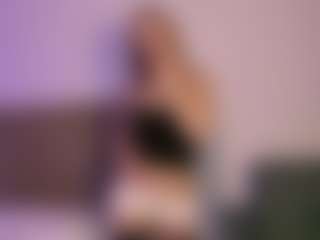 Live cam show with lilyquee - Blue Eyes on Strip Flash - Live Sex Shows
