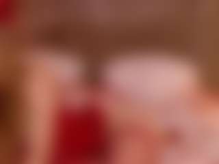 Live cam show with lilyquee - Upskirt on Mixed Magazine Live