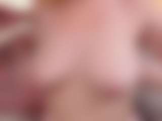 Live cam show with MaryCothron - Green Eyes on crypto-cams