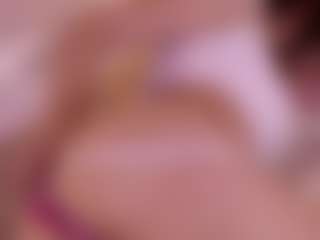 Live cam show with Molly - Cute on Hubzter Live