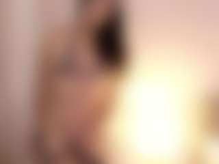 Live cam show with Molly - Striptease on StripNow