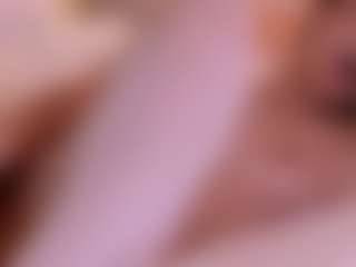 Live cam show with Molly - Lovense Petite on Camsoda