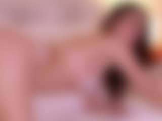 Live cam show with Molly - Athletic Asshole on StripNow