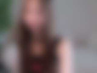 Live cam show with Nicole-Alllen - Brown Hair Teen (18+) on AdultVida.com