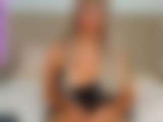Live cam show with Ophelia-Presley - Blonde Hair on Camsoda
