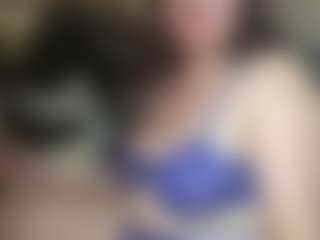Live cam show with OueeeLalaJeTaime - Red Hair on makecum.org