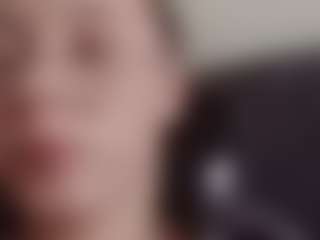 RoseannSchoenberger's Live Sex Cam Show