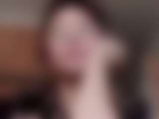 Live cam show with RoseannSchoenberger - College MILF on Camsoda