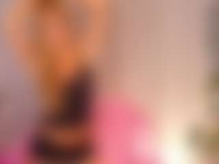 Live cam show with Saphira-Flame - Striptease on Camsoda