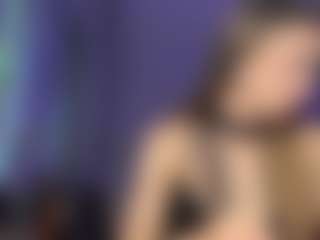 Live cam show with Kaya - Blonde Hair Amateur on Camsoda